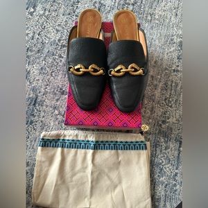 TORY BURCH JESSA BACKLESS LOAFER IN PERFECT BLACK  SIZE 8M WORN ONCE